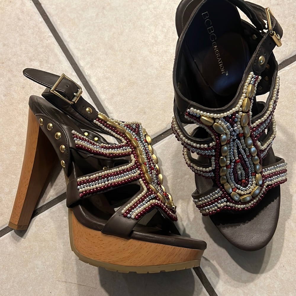 BCBG Barcelona Cocoa Vachetta Boho Open Toe HIGH Heel Beaded Heels Sandals 7.5